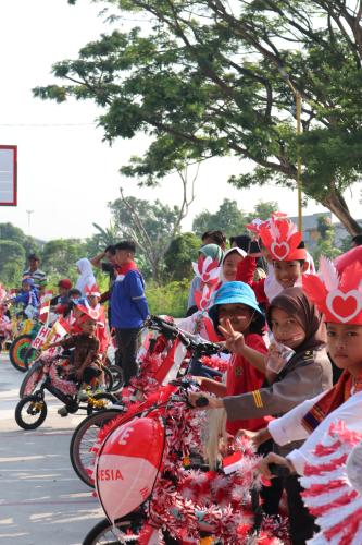 senyum donk